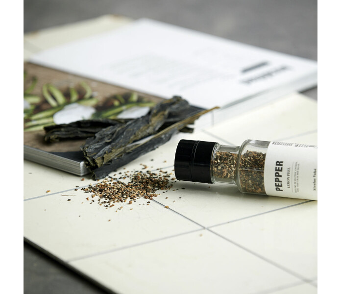 Nicolas Vahe pippuri peppar sitruuna citron kuva