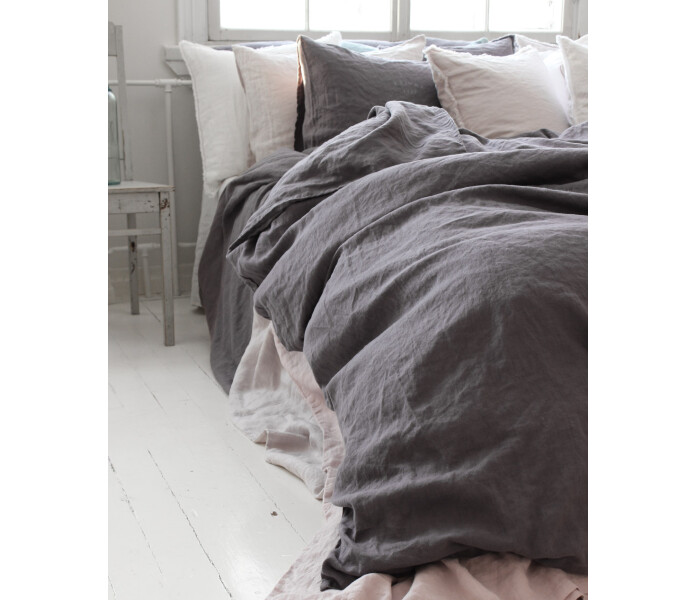 Kainby1925 Heavenlinen tummanharmaa morkgra lakan pussilakana kuva