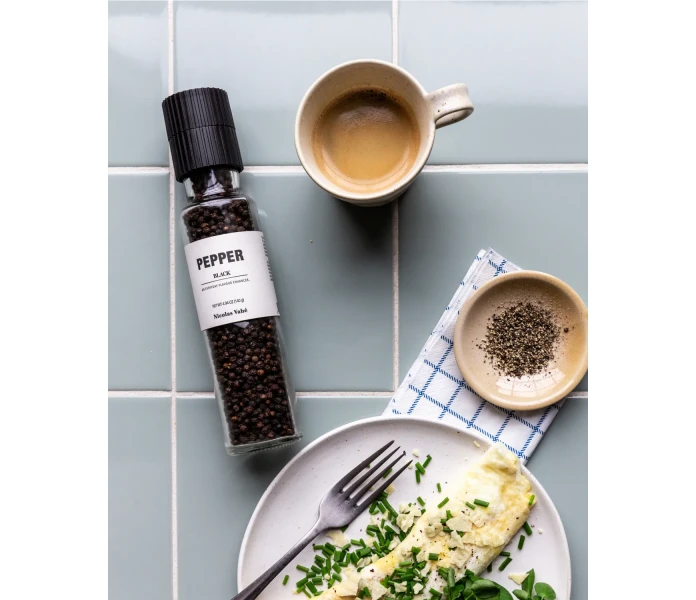 104981055 nicolas vahe mustapippuri pippurimylly 3 kuva