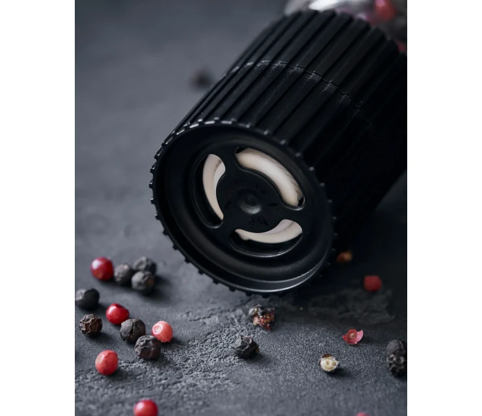 104981028 nicolas vahe pippurisekoitus rosepippuri mustapippuri pippurimylly 4 kuva