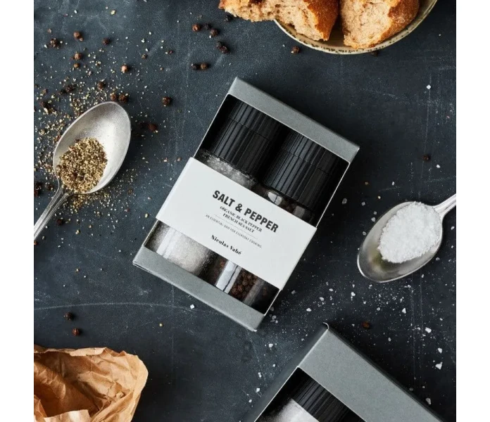 104980719 nicolas vahe lahjapakkaus suola pippuri salt pepper organic black pepper french sea salt kuva