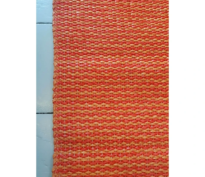 pappelina odd rare mono pale orange coral red muovimatto sisakayttoon ulkokayttoon oranssi oranssin punainen 60 x 110 cm 2 kuva