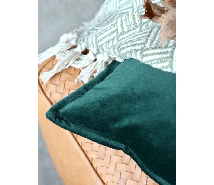 16109522 chic antique tummanvihrea vihrea tyynynpaallinen samettia 50 x 50 cm 2 kuva