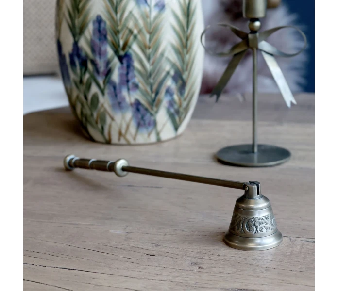 52094213 chic antique kynttilansammutin kuva