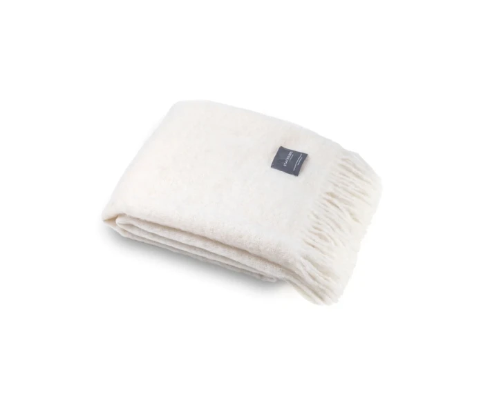4142 Stackelbergs Mohair bright white 130 x 170 cm mohairpeitto mohair torkkupeitto valkoinen kuva