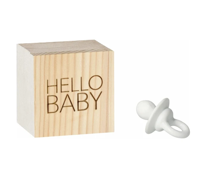 18150 rader valkoinen tutti pienessa puurasiassa vauvalahja kuva