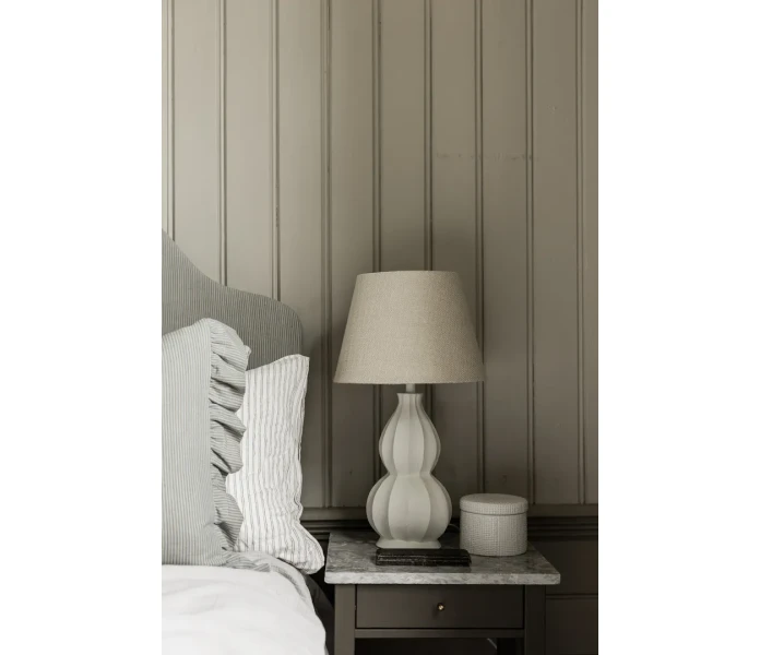 10323 alde lind poytalamppu valkoinen hiekka kuva