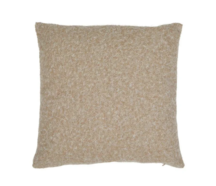 250328 444 15 fondaco olle pellava tyynynpaallinen kuva