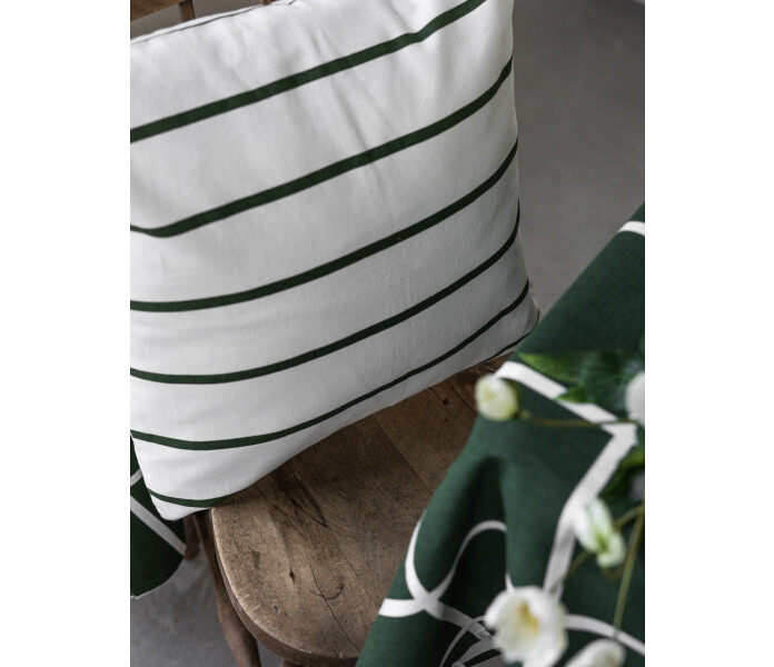 115108 KARLSTORP storefactory raita raidallinen tyynynpaallinen valkoinen vihrea randig kuddfodral vit gron 50 x 50 cm 3 kuva