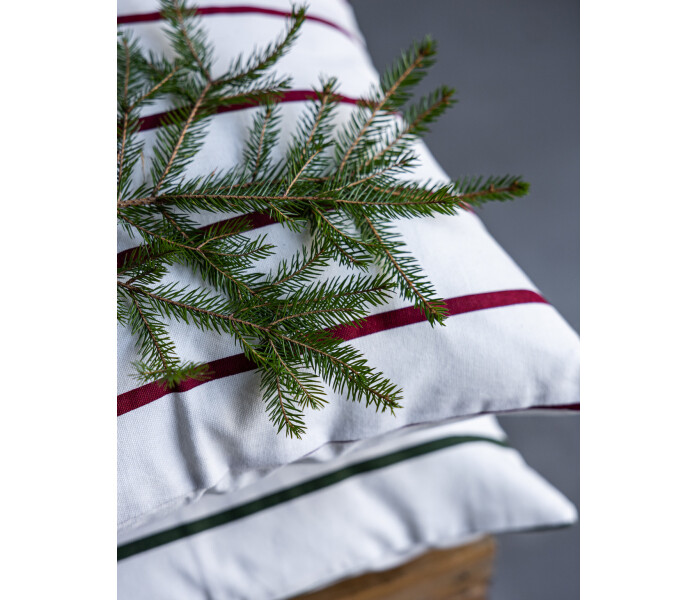 115111 karlstorp storefactory raita raidallinen tyynynpaallinen valkoinen punainen randig kuddfodral vit rod 50 x 50 cm 3 kuva