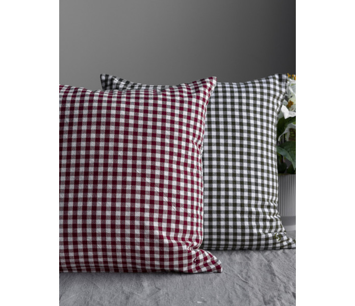 115145 RUTAN storefactory ruudullinen tyynynpaallinen punainen valkoinen 45 x 45 cm 2 kuva