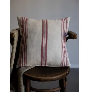 Storefactory Karlevi raidallinen tyynynpäällinen punainen 45 x 45 cm kuva