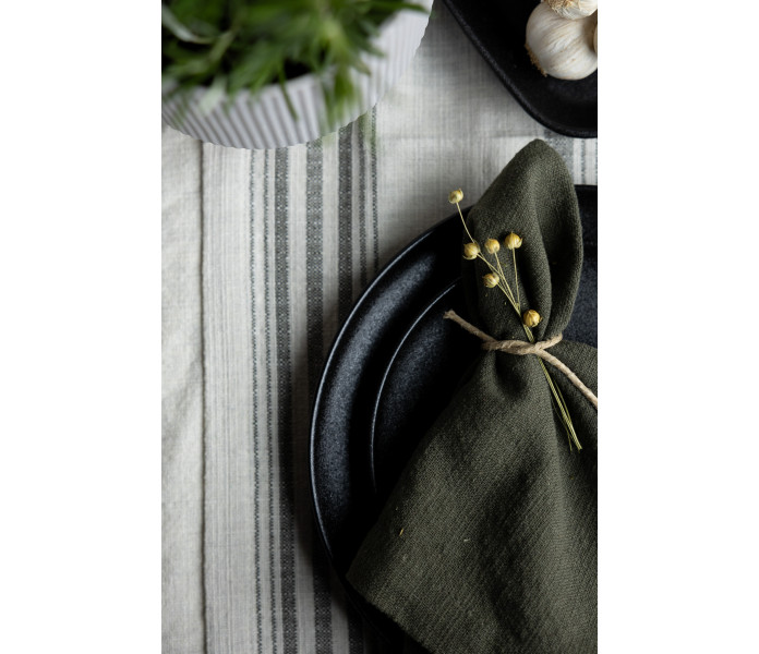 117114 karlevi storefactory raidallinen kaitaliina vihrea 35 x 240 cm 2 kuva