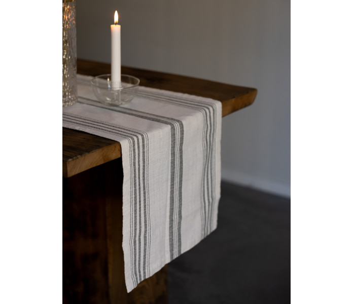 117114 karlevi storefactory raidallinen kaitaliina vihrea 35 x 240 cm kuva