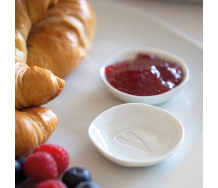 15692 rader pieni valkoinen sydan kulho liten vit fat med hjarta 3 kuva