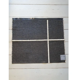 Pappelina Odd & Rare Fred black / vanilla 70 x 60 cm kuva