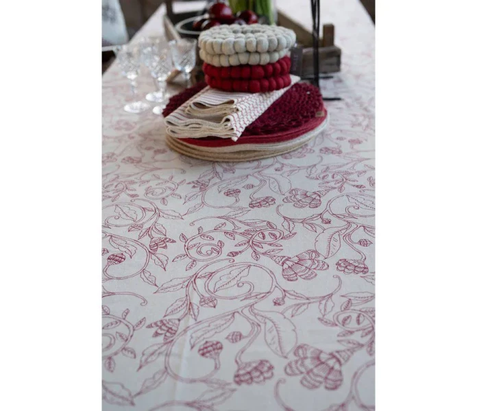 250353 222 60 40 fondaco ellie punainen kuviollinen poytaliina 145 x 300 cm 2 kuva