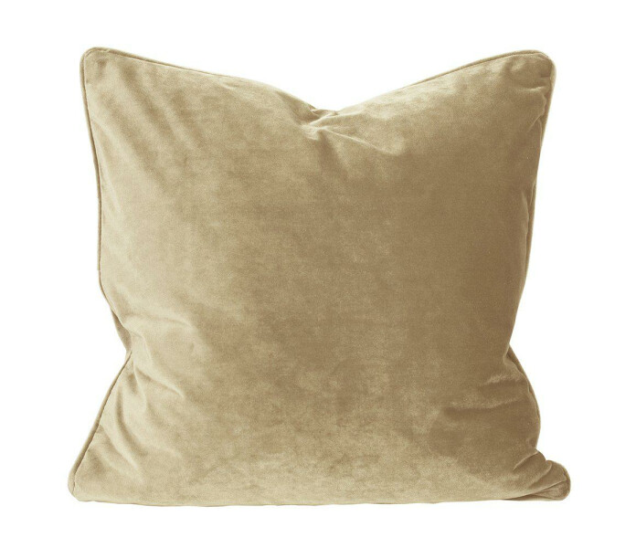 8260 47 333 svanefors elise tyynynpaallinen sametti vaalea kulta keltainen kuddfodral sammet ljus guld gul kuva