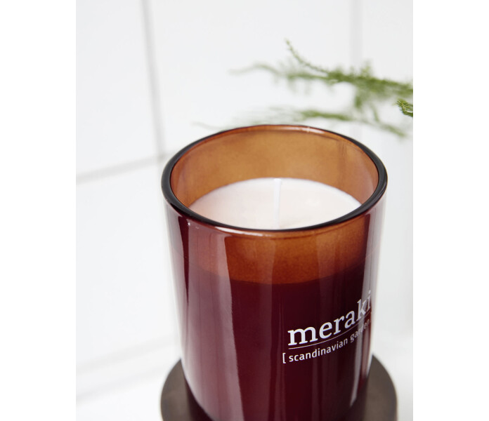 308150040 Meraki tuksukynttila punainen skandinaavinen puutarha doftljus rod skandinavis tradgard scandinavian garden 2 kuva