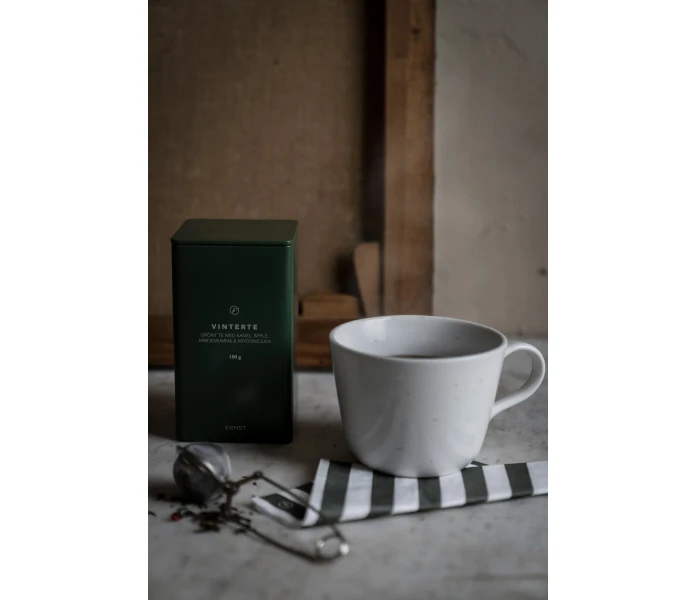 320313 ernst vihrea tee metallipurkissa 2 kuva