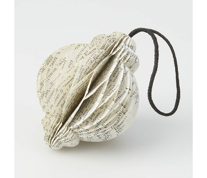 104673 Piironki paperikoriste sanomalehti pappersdekorating tidningspapper kuva