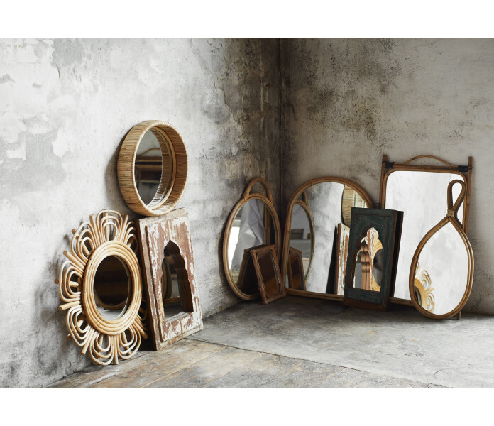 26618 madam stoltz pieni peili rottinkikehyksella liten spegel med rottingram kuva