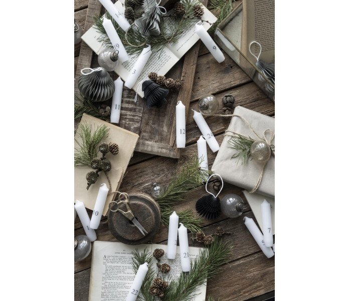 4170 18 ib laursen kalenterikynttila valkoinen lyhyt kort kalendarljus vit 11 cm kuva