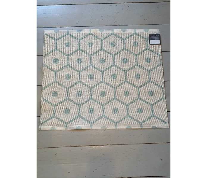 pappelina odd rare honey pale turquoise vanilla muovimatto sisamatto ulkomatto ulkokayttoon ovimatto vaalea turkoosi sininen vanilja valkoinen 70 x 60 cm 1 kuva