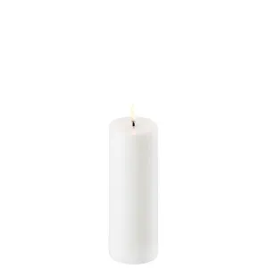Uyuni LED-kynttilä smooth 5,8 x 15 cm - Nordic White kuva