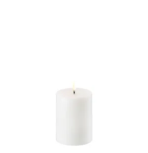 Uyuni LED-kynttilä smooth 7,8 x 10 cm - Nordic White kuva