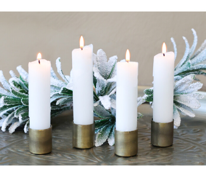 71081213 01 chic antique kynttilanjalka magneetilla magneetti kynttilanjalka antiikki messinki ljusstake med magnet antik massing kuva