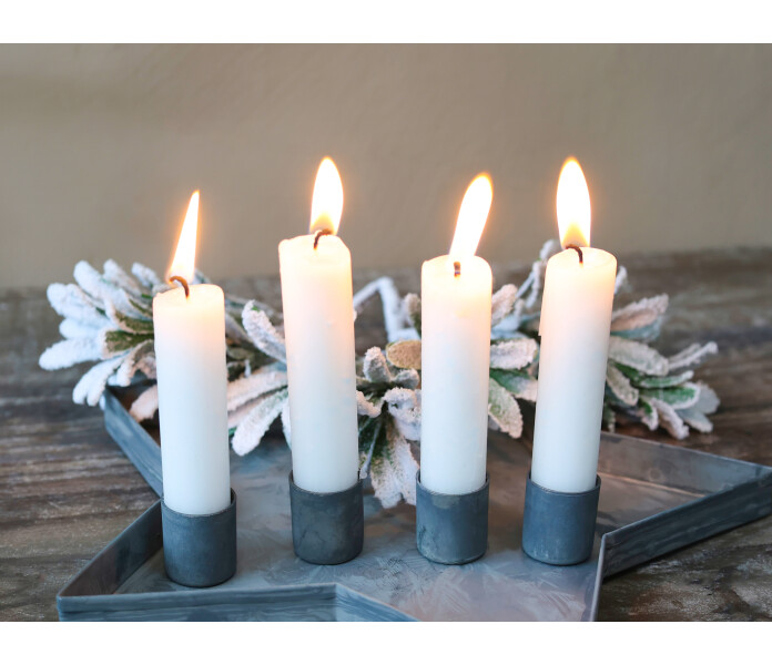 71081200 01 chic antique kynttilanjalka magneetilla magneetti kynttilanjalka harmaa sinkin harmaa ljusstake med magnet gra kuva