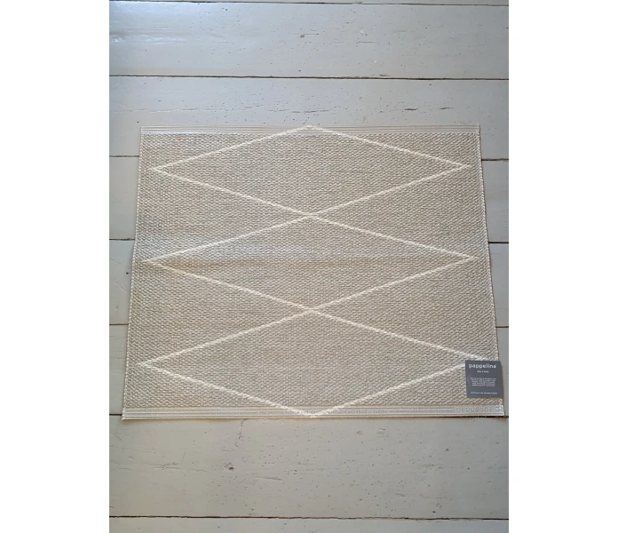 pappelina odd rare max linen vanilla muovimatto sisamatto ulkomatto ulkokayttoon ovimatto pellava vanilja valkoinen 70 x 60 cm kuva