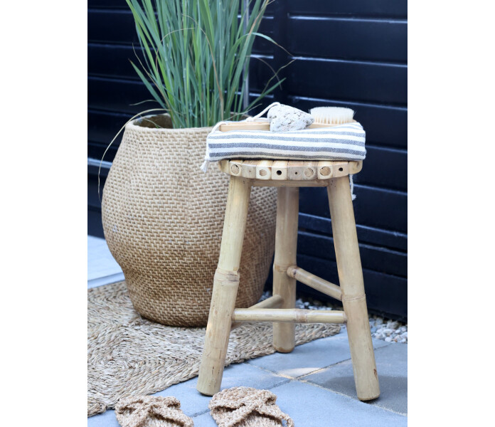 40040600 chic antique pieni bambu jakkara liten bambu pall.jpg 3 kuva