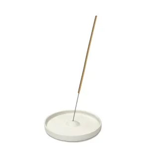 Klinta suitsutusastia valkoinen kuva