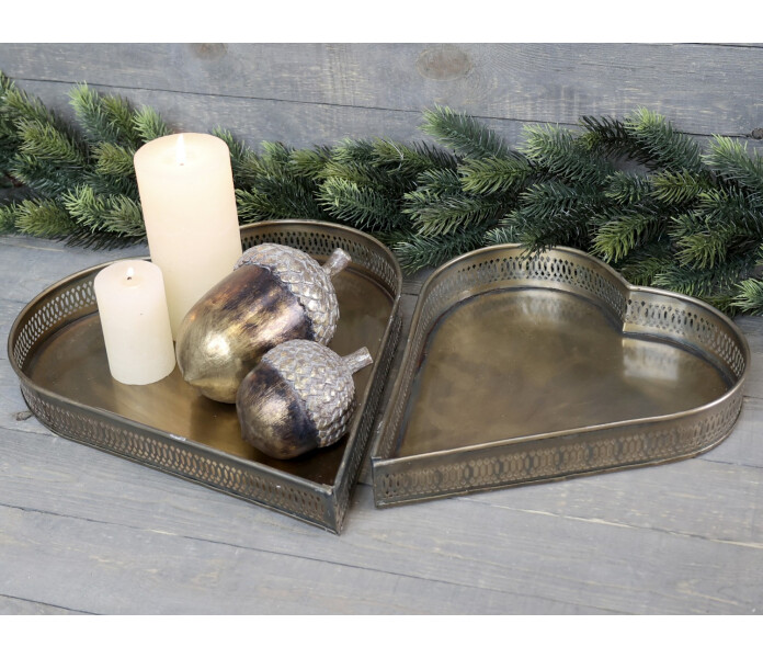 64064313 chic antique sydan sydamen muotoinen tarjotin vati hjarta fat bricka 2 kuva