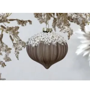 Chic Antique joulupallo helmillä mokka 8 cm kuva