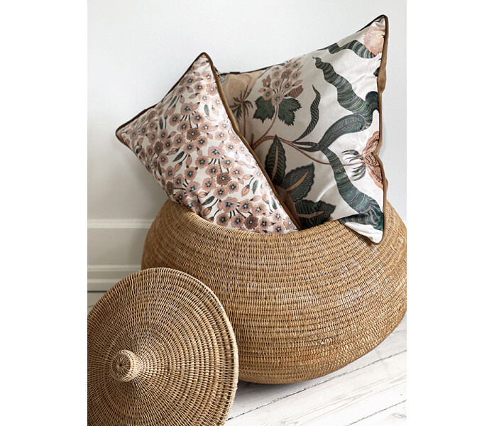 LA130 Vanilla Fly petit brown tyynynpaallinen kuddfodral ruskea roosa brun rosa 6 kuva