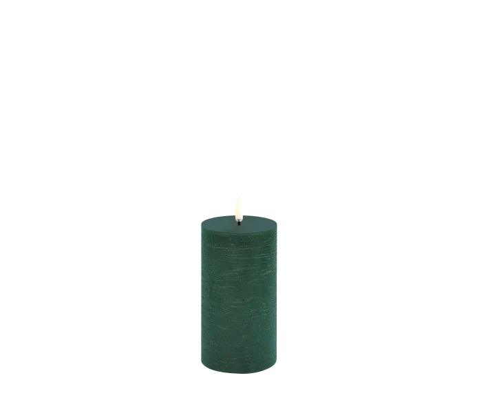 UL PI PG78015 uyuni rustic pillar candle pine green w7 8 x h15 2 kuva