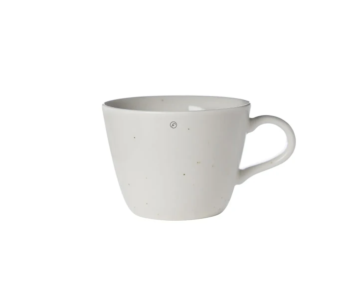 eernst iso muki teemuki kahvimuki vanilja valkoinen ruskeilla pilkuilla kuva