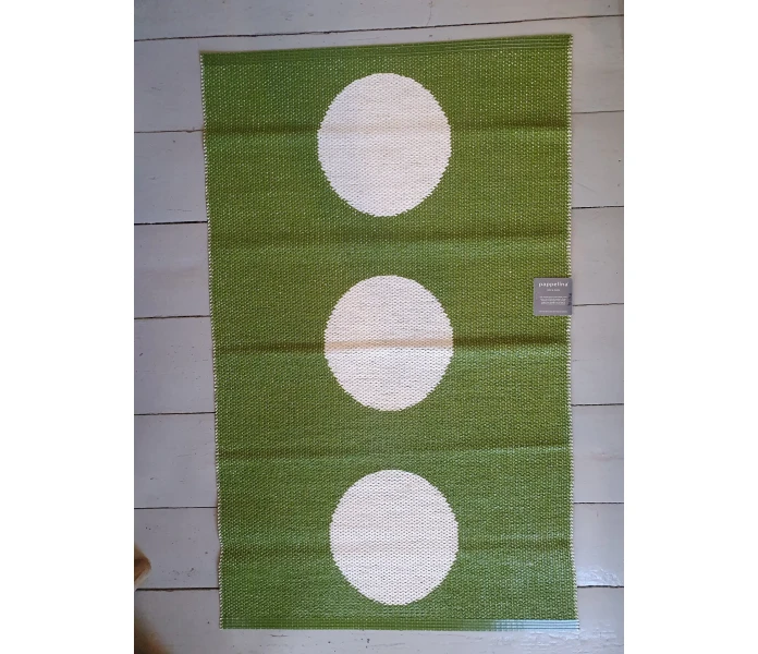 pappelina vera pallomatto muovimatto vihrea vanilja 70 x 110 cm kuva