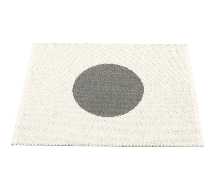 pappelina odd rare vera small charcoal vanilla harmaa tummanharmaa vanilja pallomatto muovimatto ovimatto ulkokayttoon sisakayttoon 2 kuva