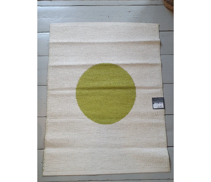 pappelina odd rare vera lime vanilla vihrea vanilja pallomatto muovimatto ovimatto ulkokayttoon sisakayttoon 70 x 90 cm 3 kuva