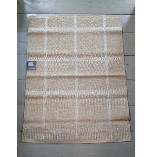 Pappelina Odd & Rare Ada cream / white metallic 70 x 95 cm kuva