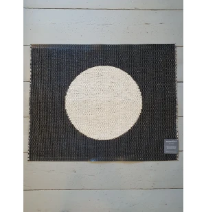 Pappelina Odd & Rare Vera black / vanilla 70 x 60 cm kuva