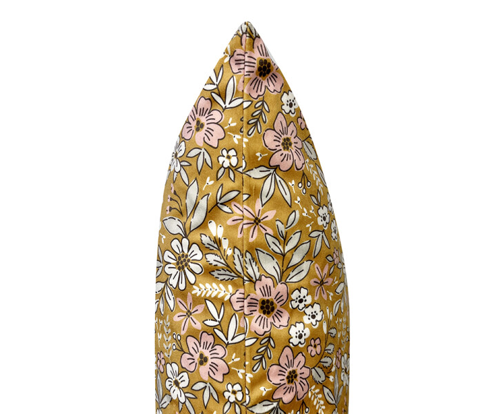 LA182 vanilla fly yellow spruce kukka kukallinen tyynynpaallinen samettia ruskea kuddfodral med blommorbrun 50 x 50 cm kuva