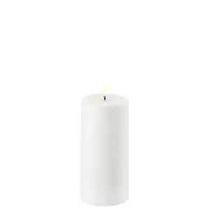 Uyuni LED-kynttilä smooth 7,8 x 15 cm - Nordic White kuva