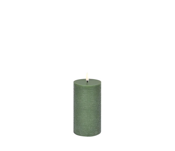 UL PI OG78015 uyuni rustic pillar candle olive green w7 8 x h15 2 kuva