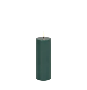 Uyuni LED-kynttilä smooth 5,8 x 15 cm - Pine Green kuva