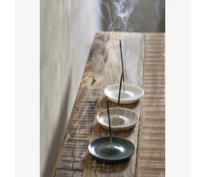 kt29603bg madam stoltz marmori marmorinen suitsukeastia suitsukepidike marmoria 2 kuva